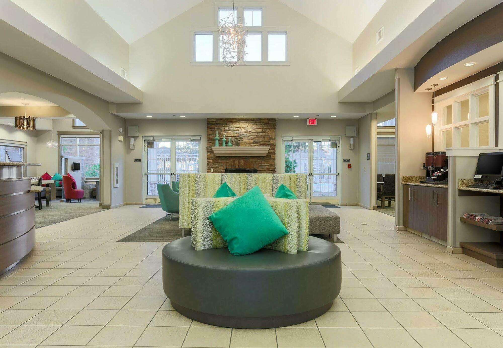 Residence Inn By Marriott Las Vegas Stadium Area Екстер'єр фото